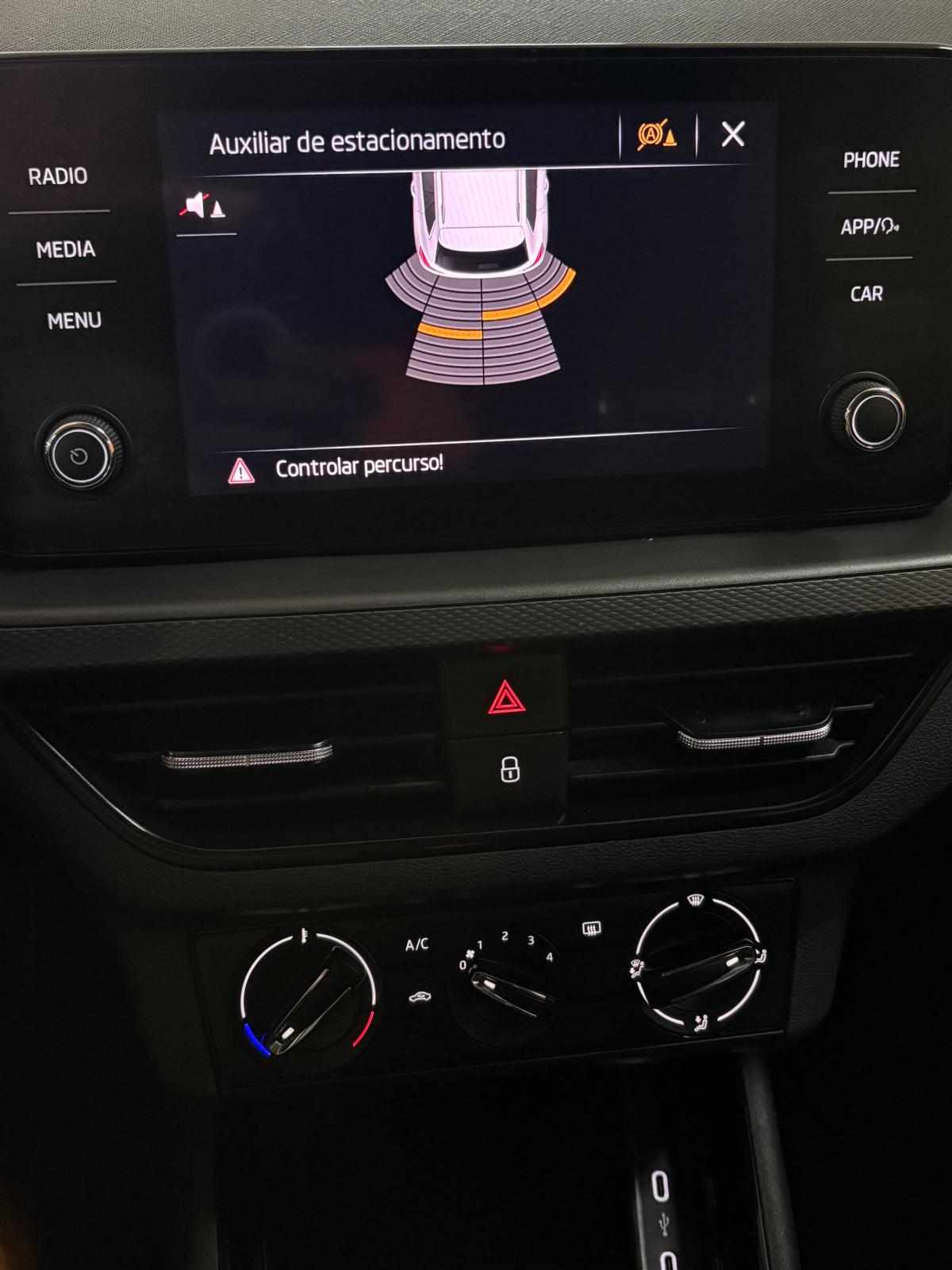 skoda-kamiq-1-0-tsi-2023-gasolina-999cc