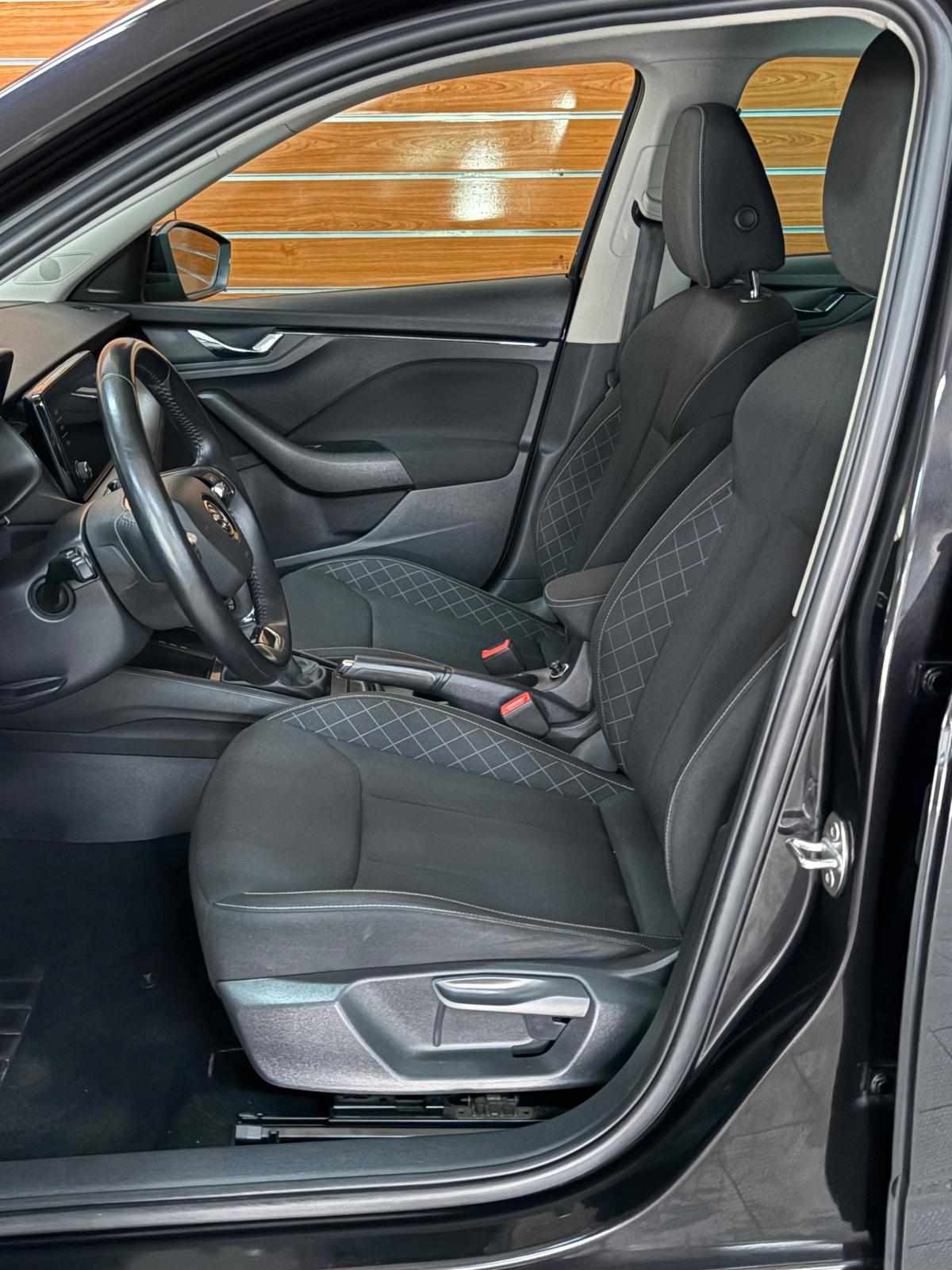skoda-kamiq-1-0-tsi-2023-gasolina-999cc