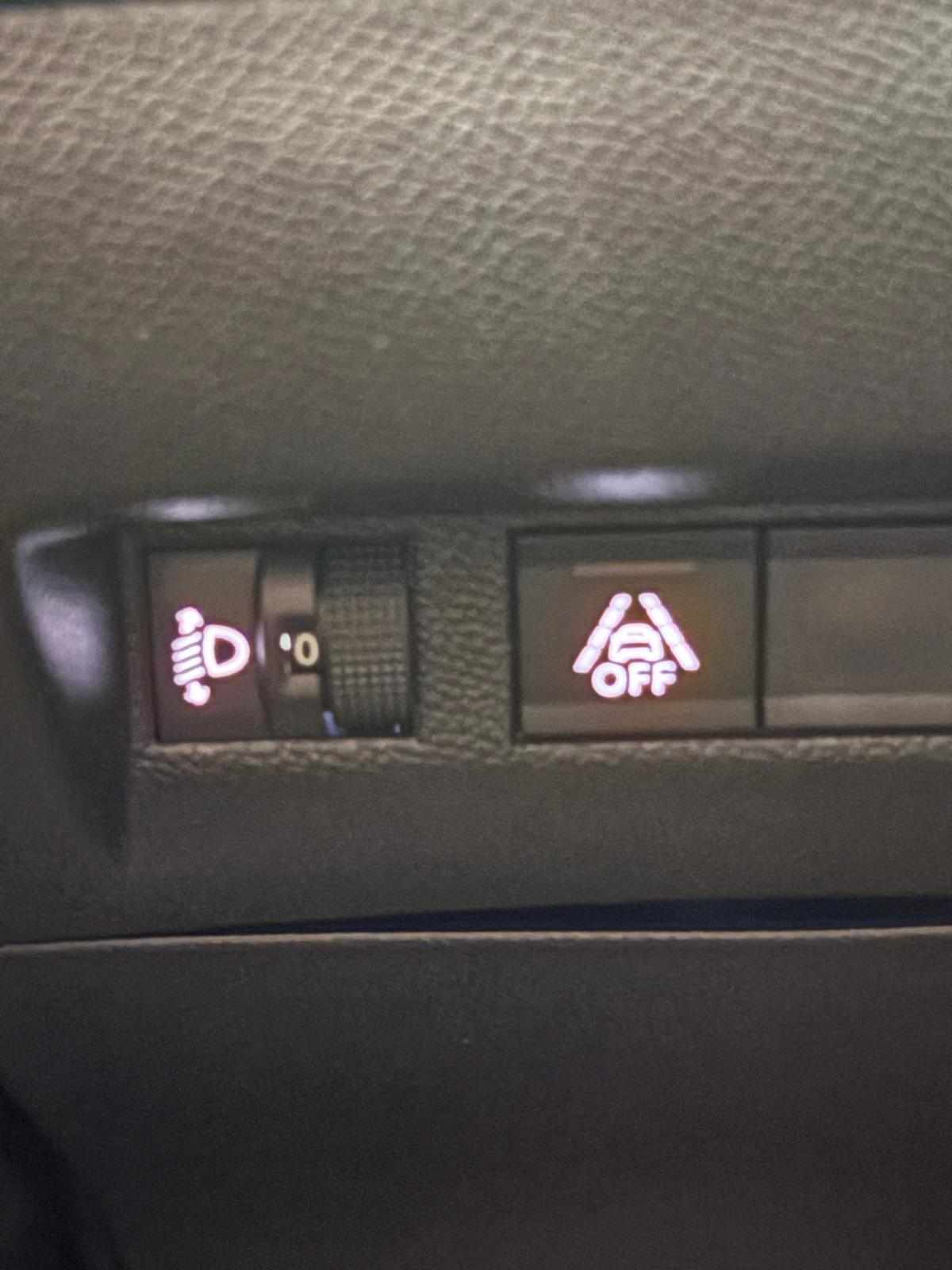 peugeot-2008-1-2-puretech-2021-gasolina-1199cc