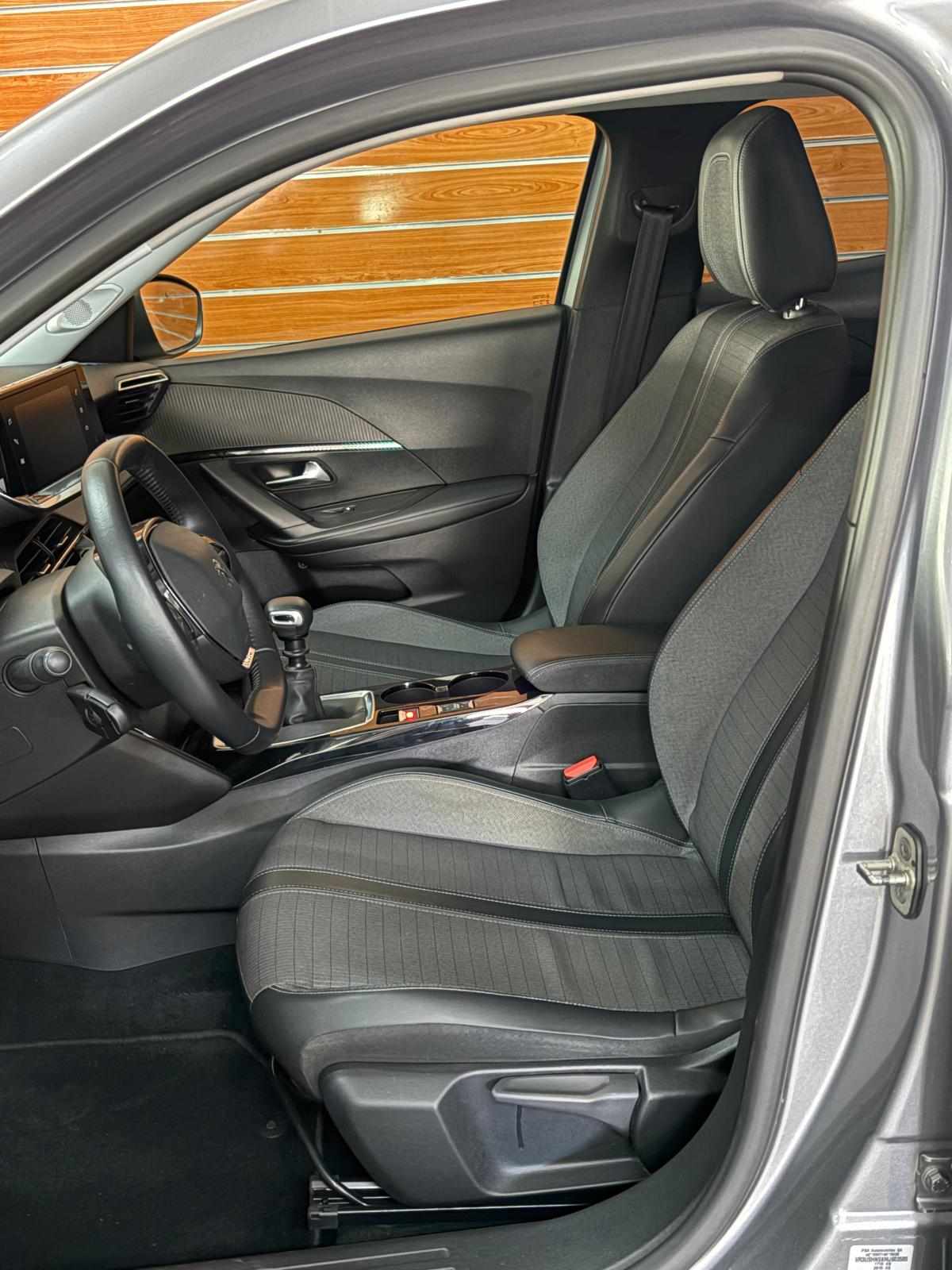 peugeot-2008-1-2-puretech-2021-gasolina-1199cc