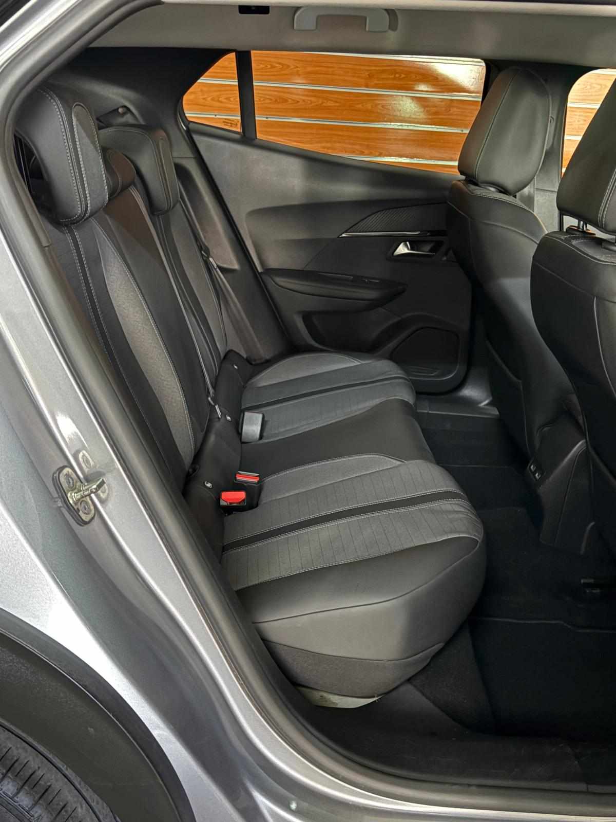 peugeot-2008-1-2-puretech-2021-gasolina-1199cc