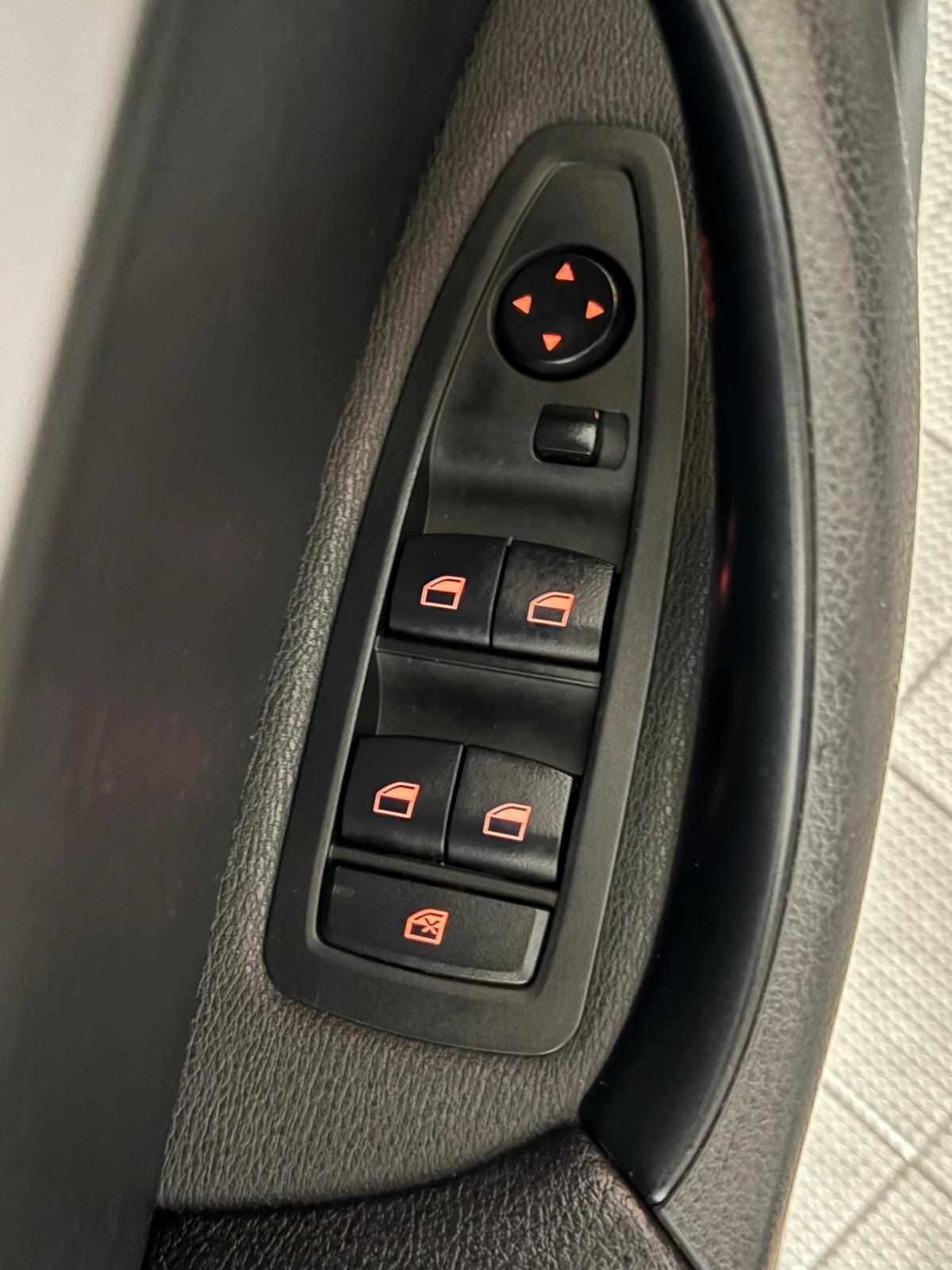 bmw-x1-sdrive16d-2018-diesel-1496cc