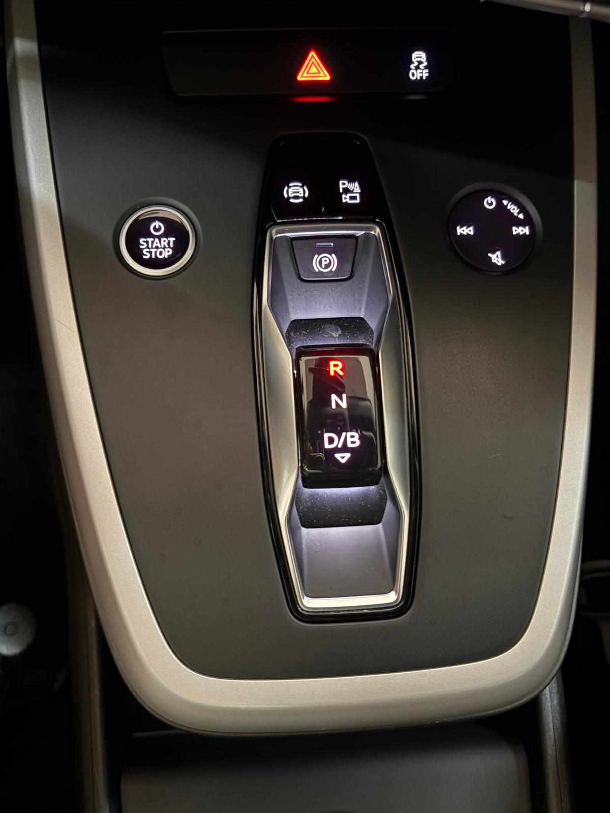 audi-q4-e-tron-35-e-tron-2021-eletrico