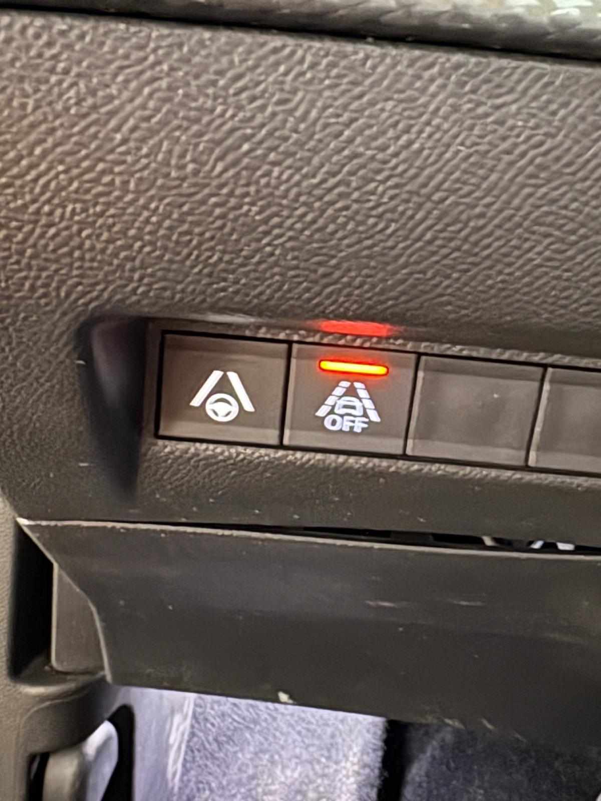peugeot-2008-1-2-puretech-2021-gasolina-1199cc