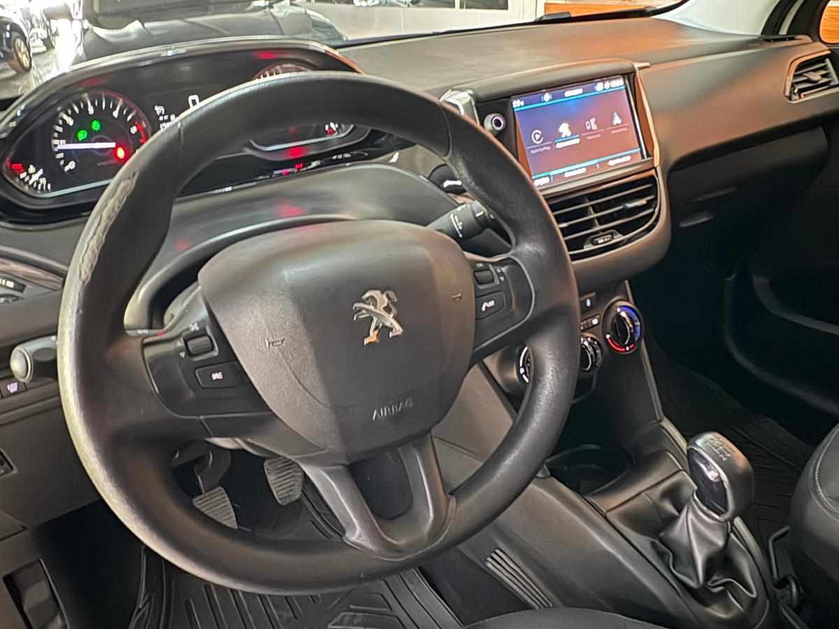peugeot-208-1-5-102cv-2020-diesel-1499cc