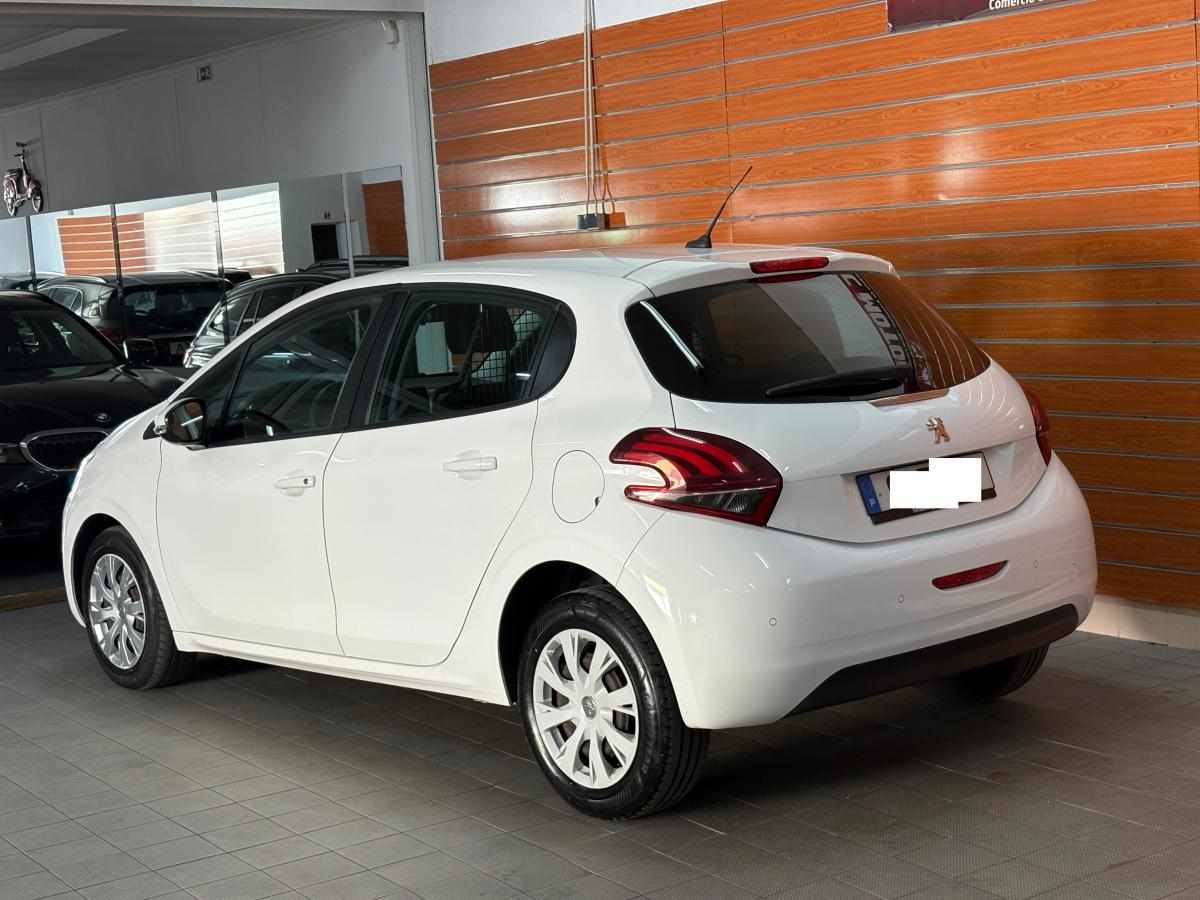 peugeot-208-1-5-102cv-2020-diesel-1499cc