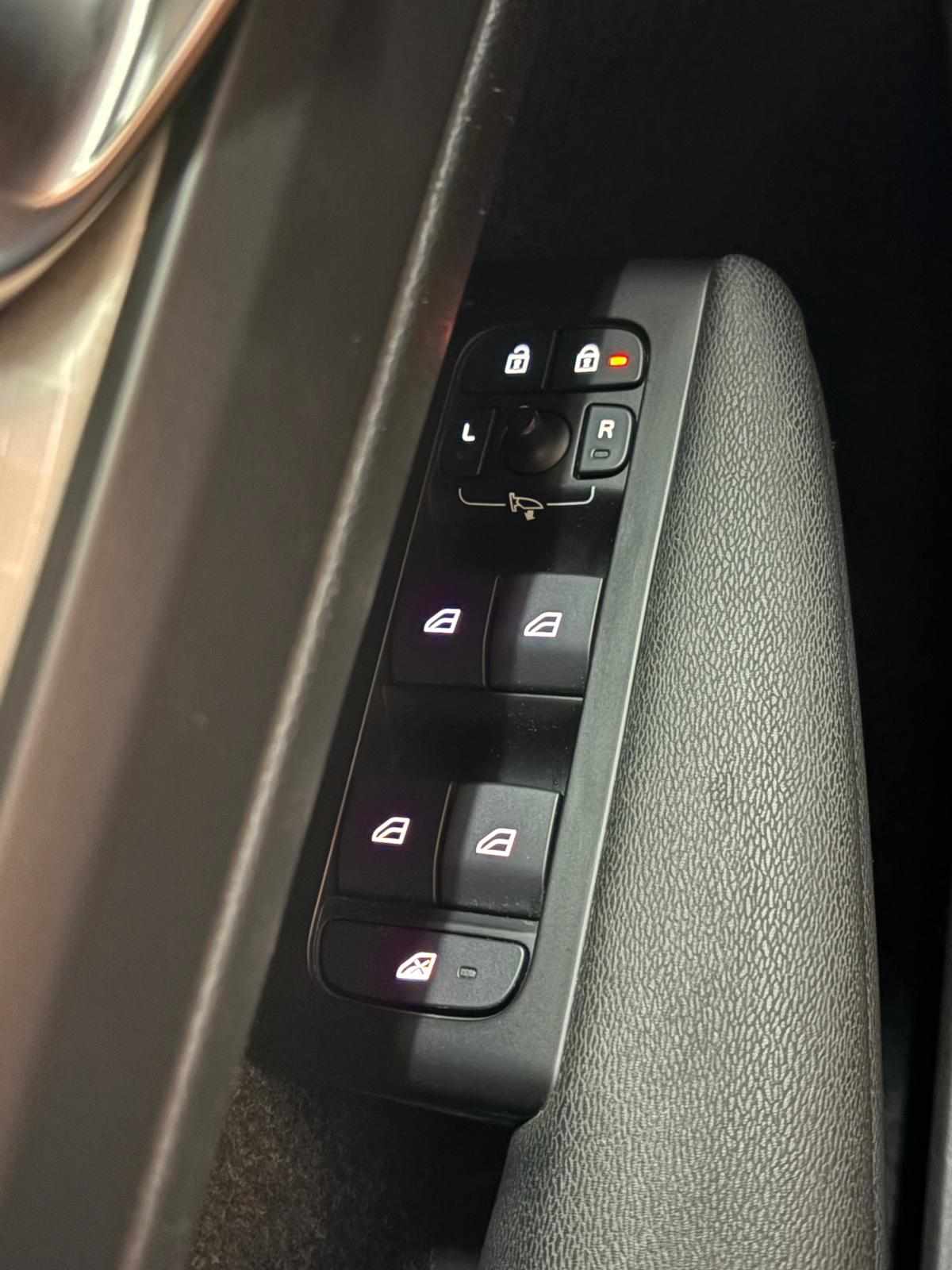 volvo-xc40-t4-twin-engine-recharge-2021-gasolina-1477cc