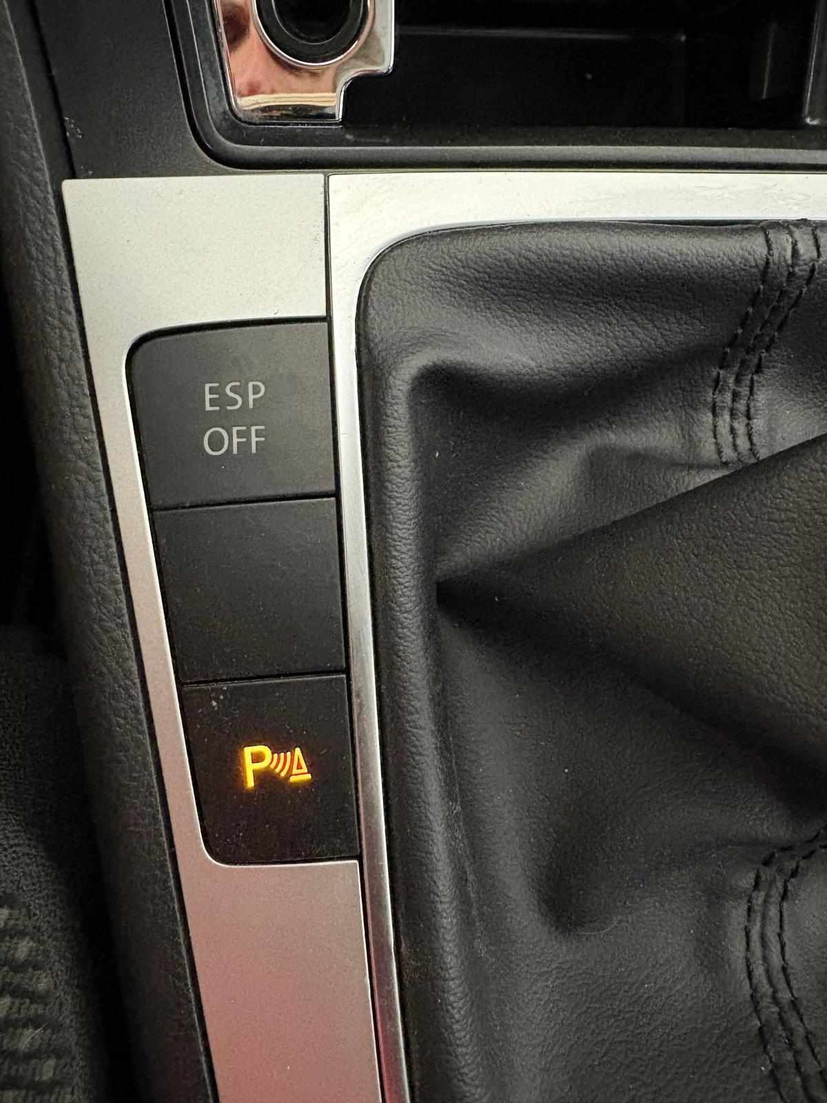 volkswagen-passat-variant-1-6-2010-diesel-1598cc
