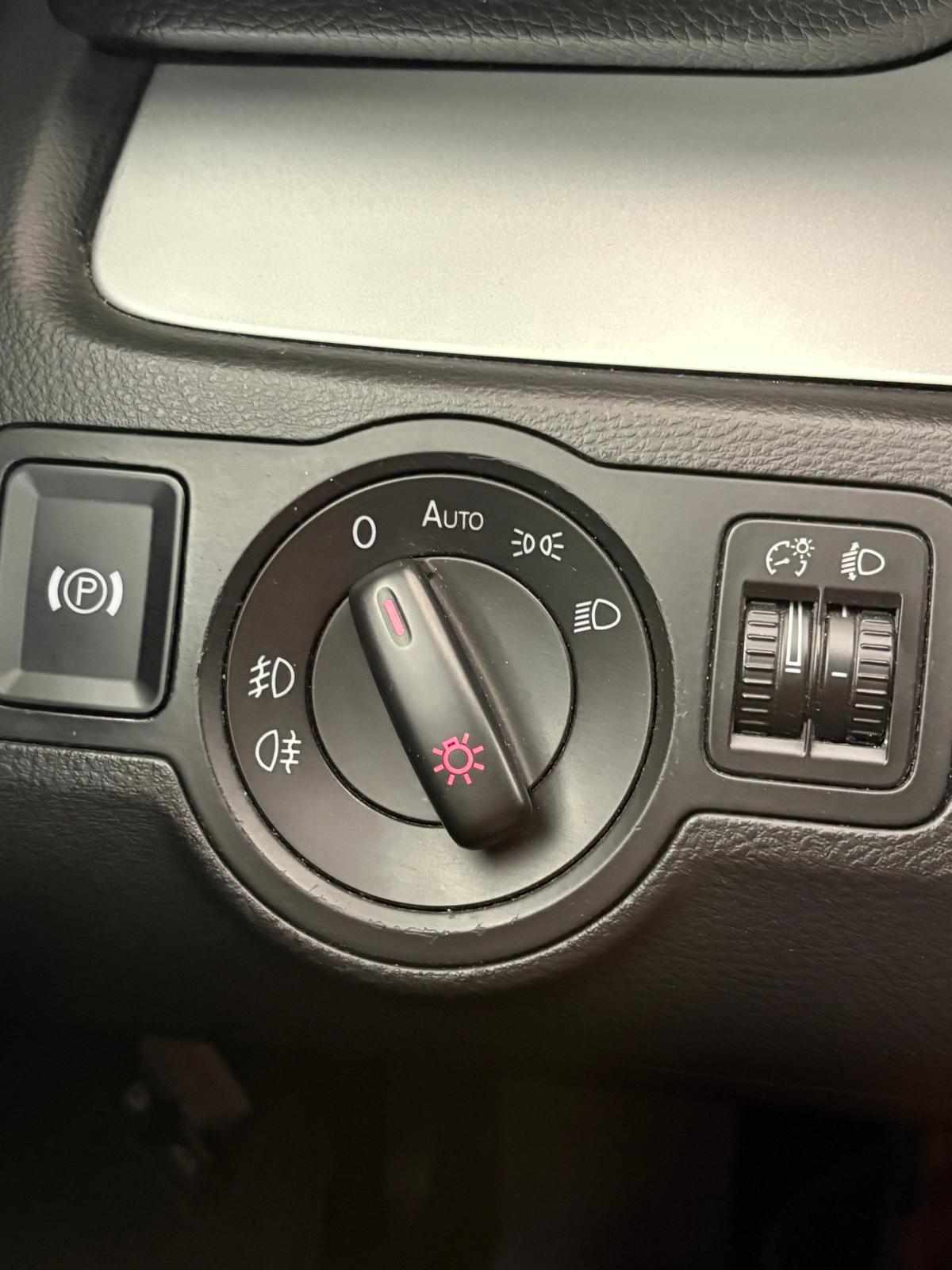 volkswagen-passat-variant-1-6-2010-diesel-1598cc