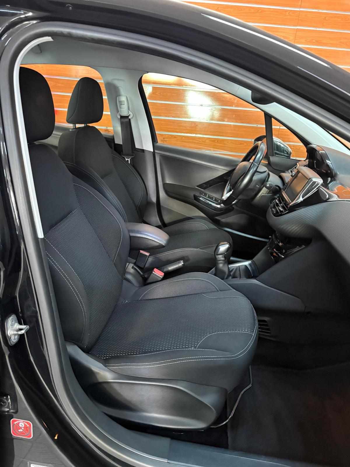 peugeot-208-1-6-bluehdi-2015-diesel-1560cc