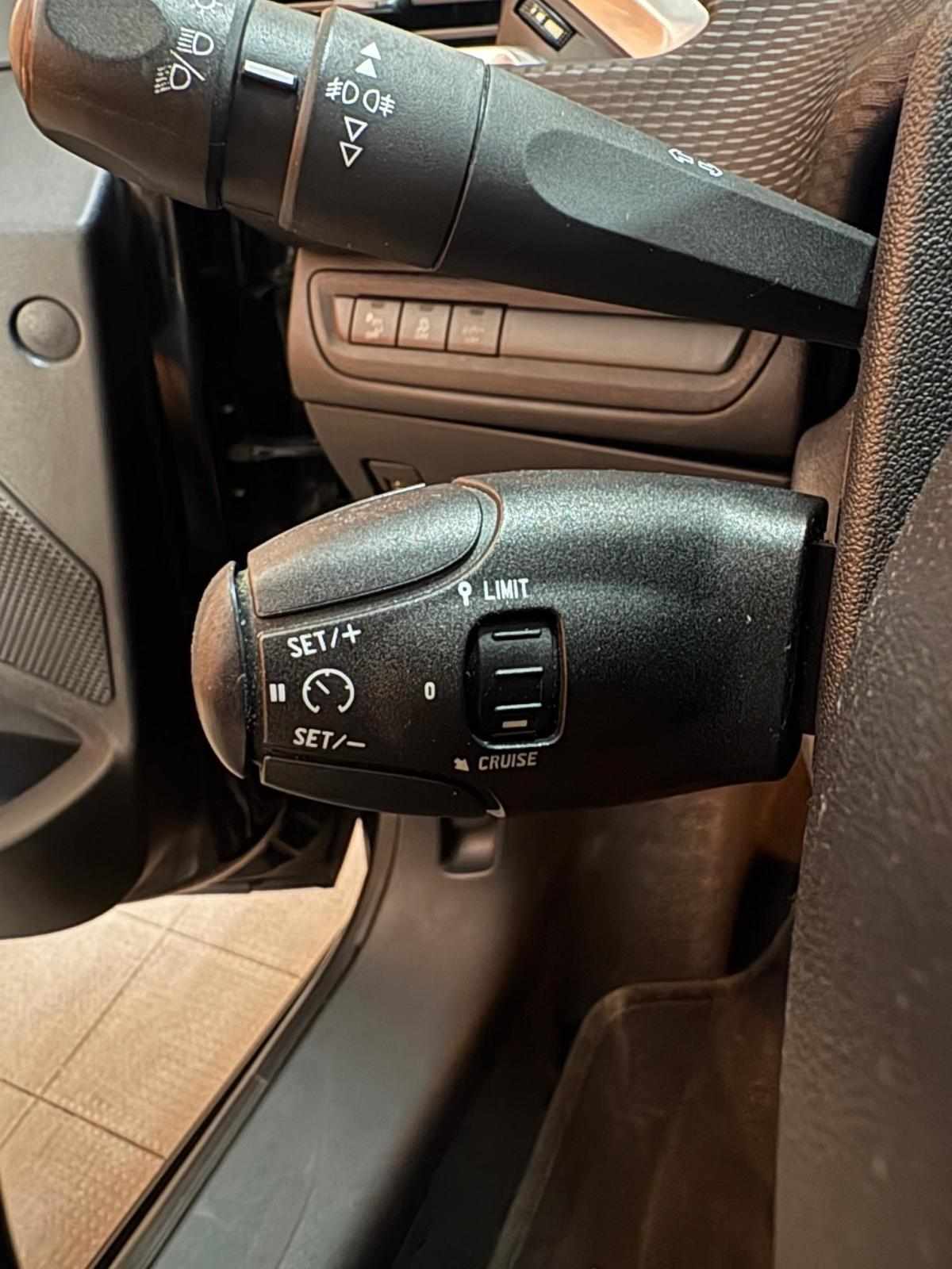 peugeot-208-1-6-bluehdi-2015-diesel-1560cc