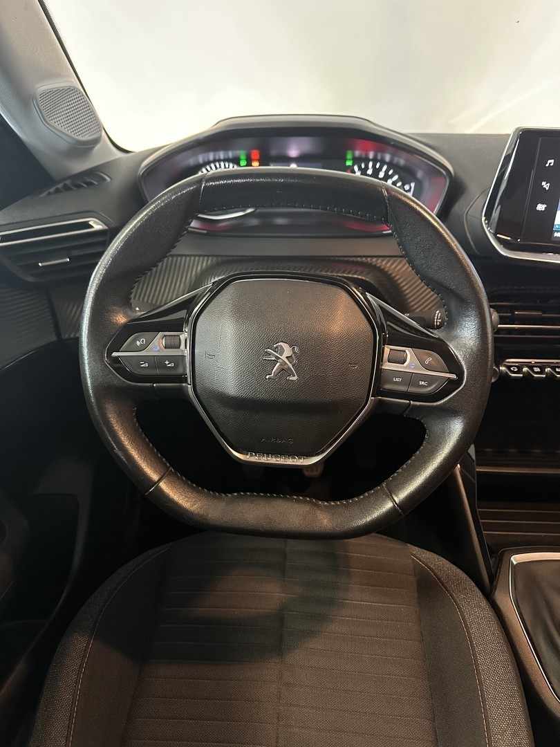 peugeot-208-2020-gasolina-1199cc