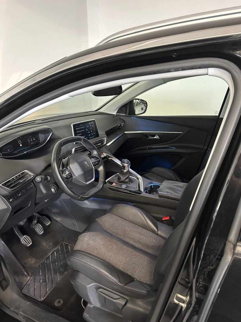 peugeot-5008-2017-gasolina-1199cc