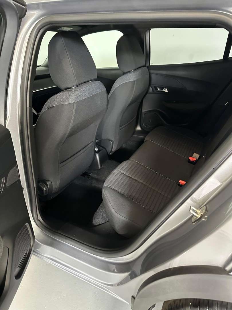 peugeot-2008-2023-gasolina-1199cc
