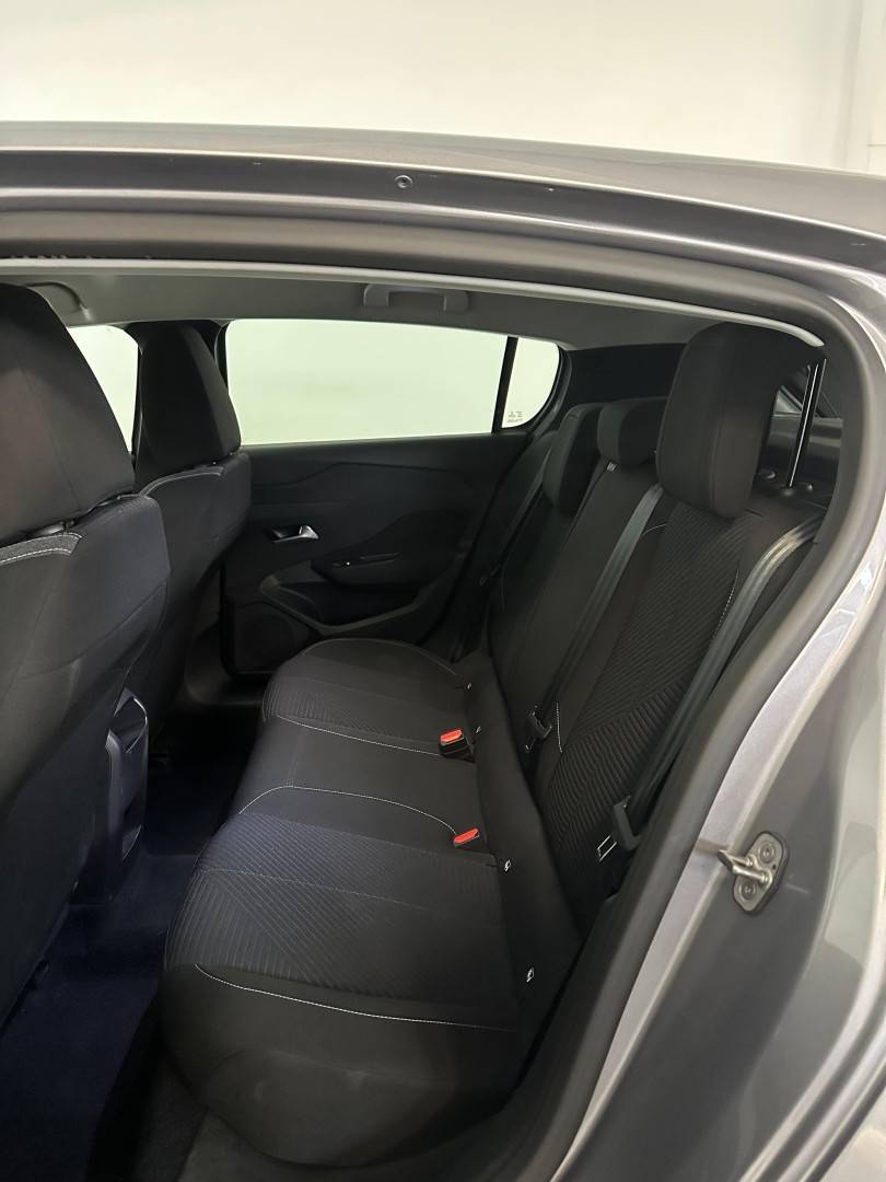 peugeot-308-2022-gasolina-1199cc