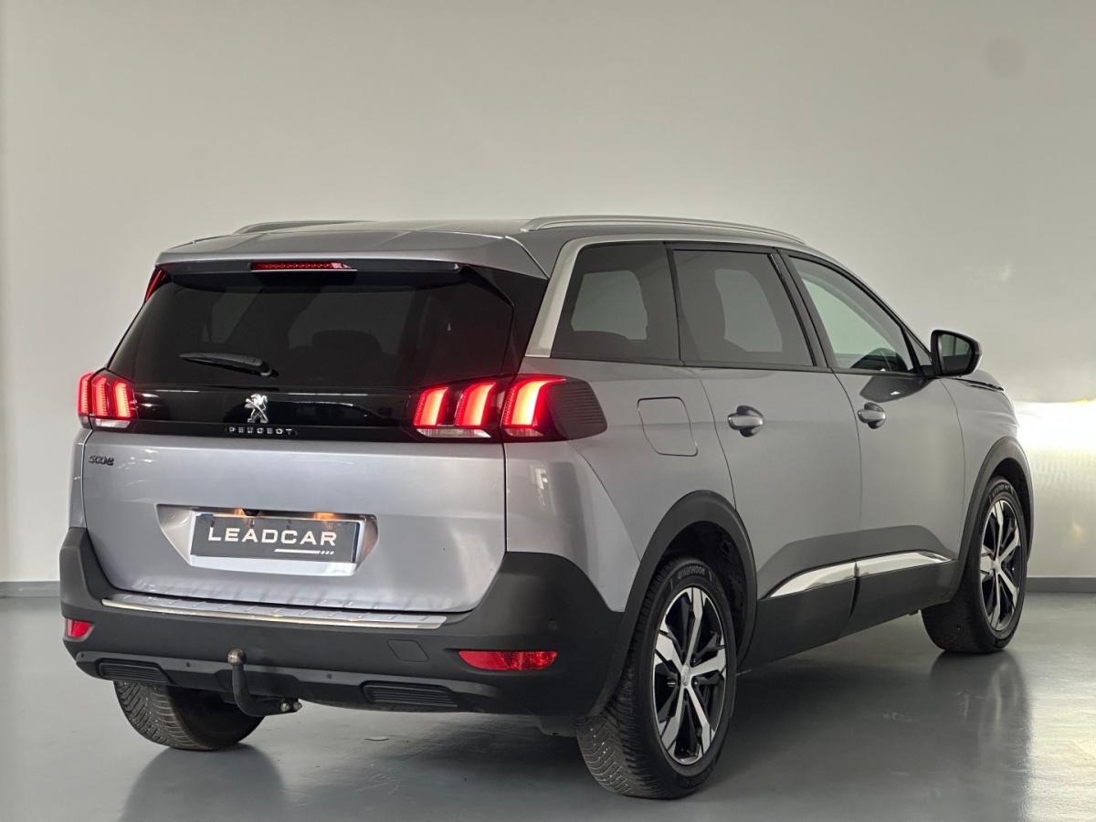peugeot-5008-2019-gasolina-1199cc