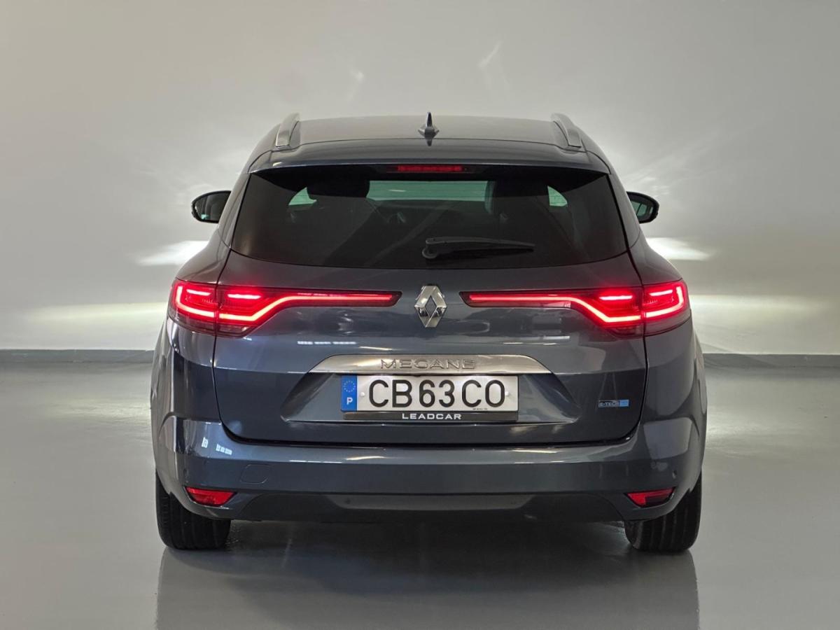 renault-megane-e-tech-2021-hibrido-1598cc