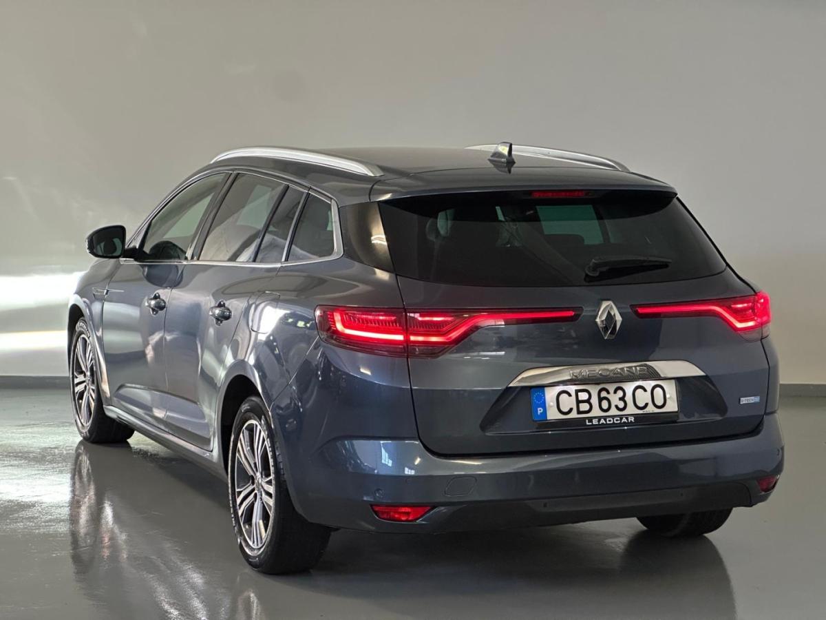 renault-megane-e-tech-2021-hibrido-1598cc