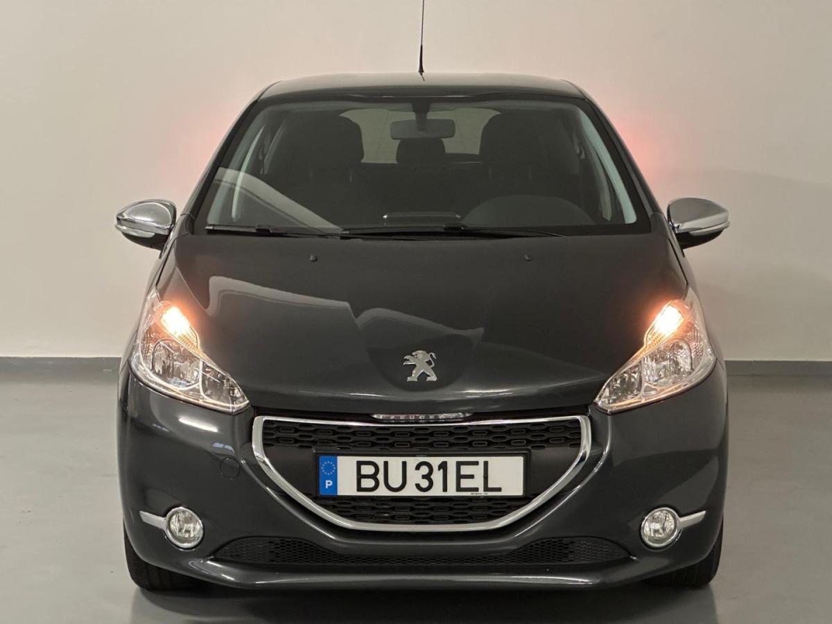peugeot-208-2014-gasolina-1199cc