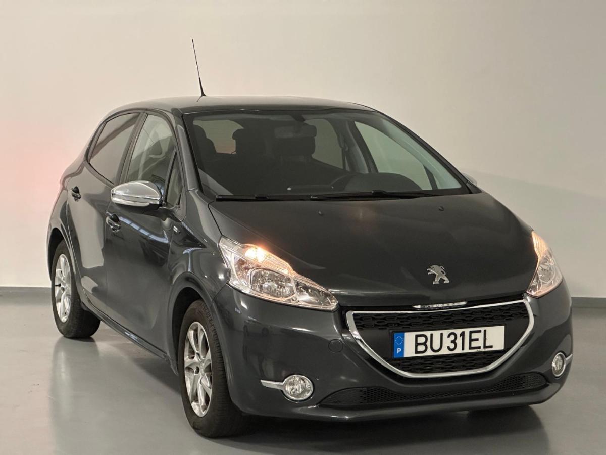 peugeot-208-2014-gasolina-1199cc