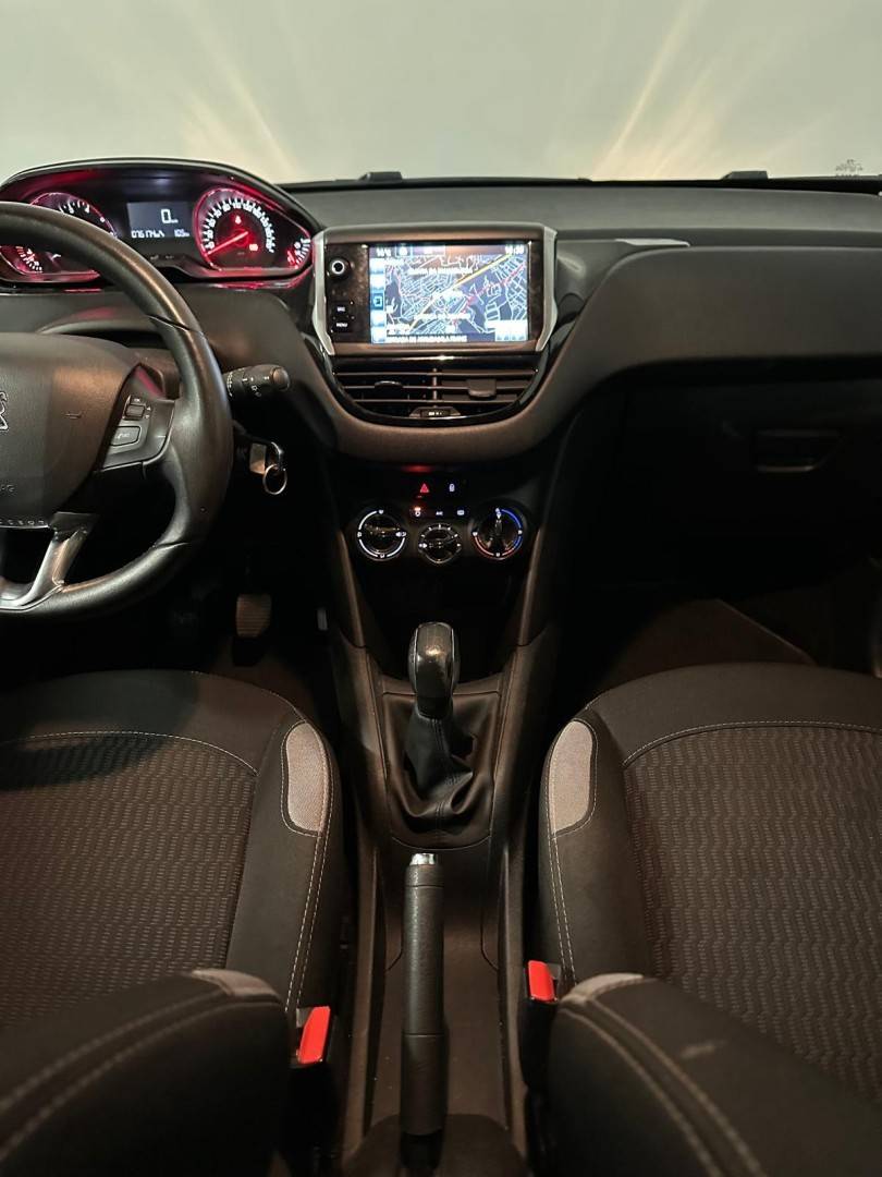 peugeot-208-2014-gasolina-1199cc