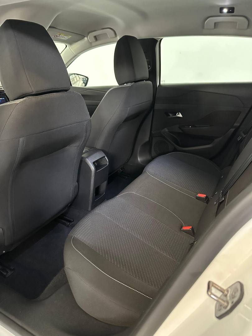 peugeot-308-2022-gasolina-1199cc