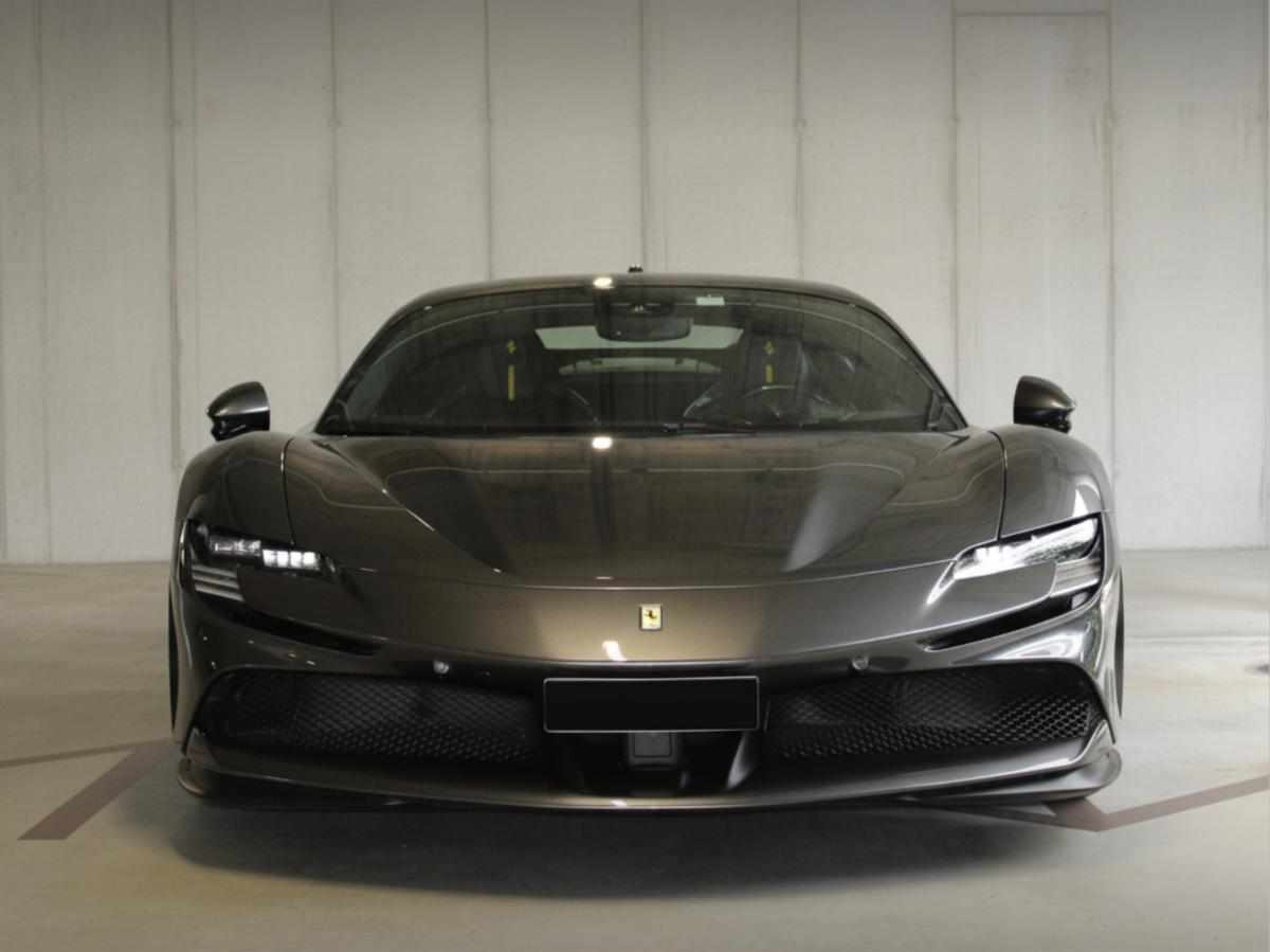 ferrari-sf90-stradale-4-0-v8-phev-awd-2024-gasolina-3990cc