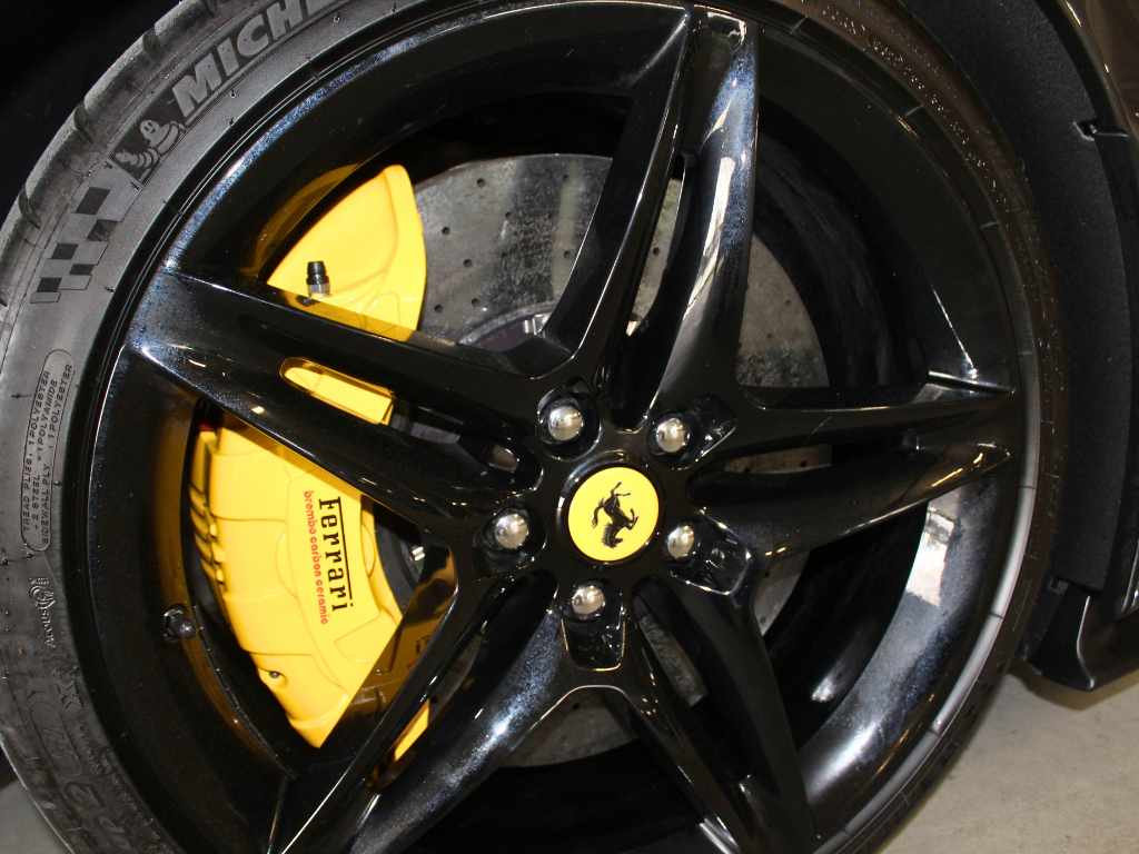 ferrari-sf90-stradale-4-0-v8-phev-awd-2024-gasolina-3990cc