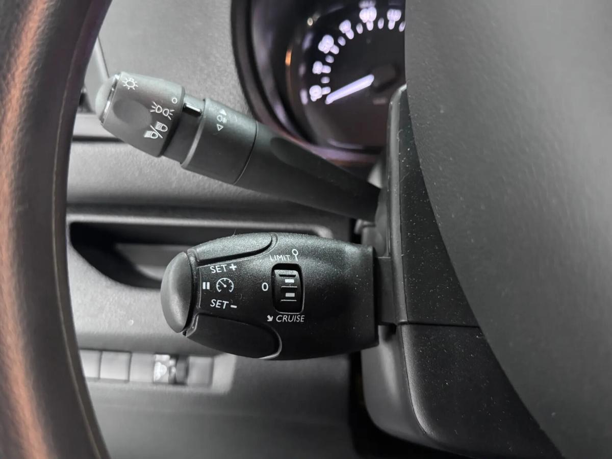 peugeot-expert-2024-diesel-1499cc