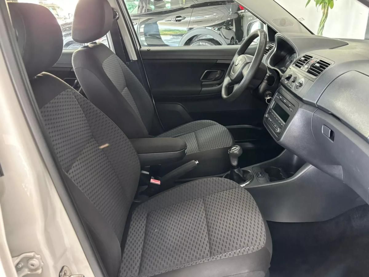 skoda-fabia-break-2011-diesel-1199cc