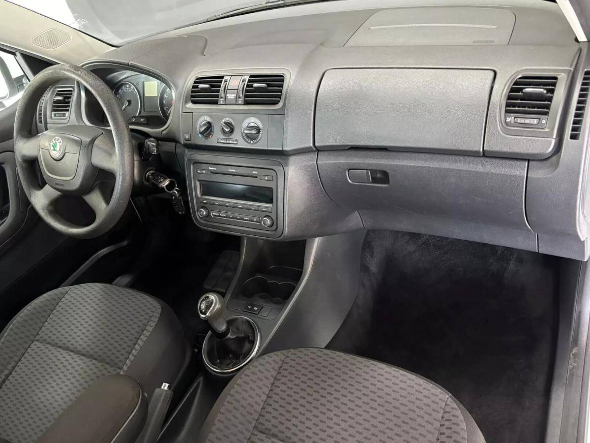skoda-fabia-break-2011-diesel-1199cc