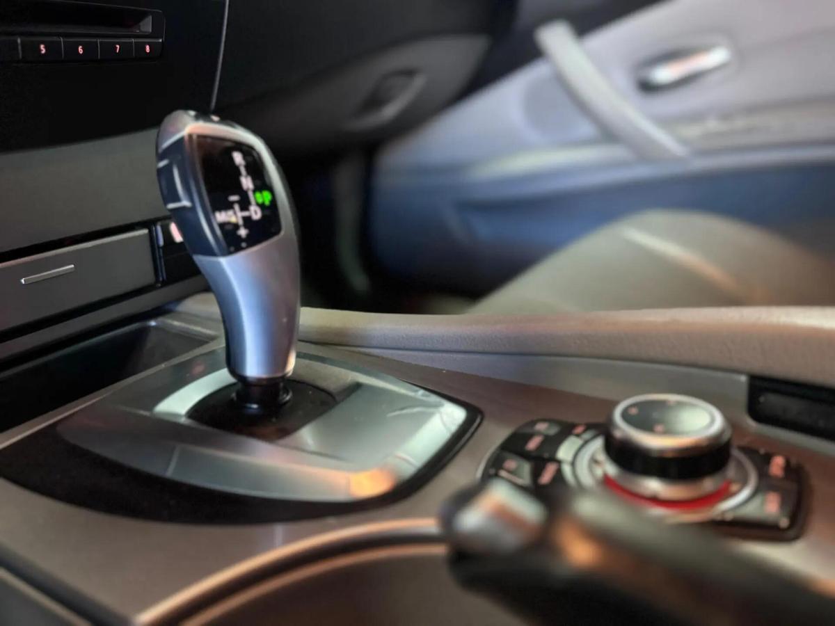 bmw-serie-5-520d-sedan-2009-diesel-1995cc
