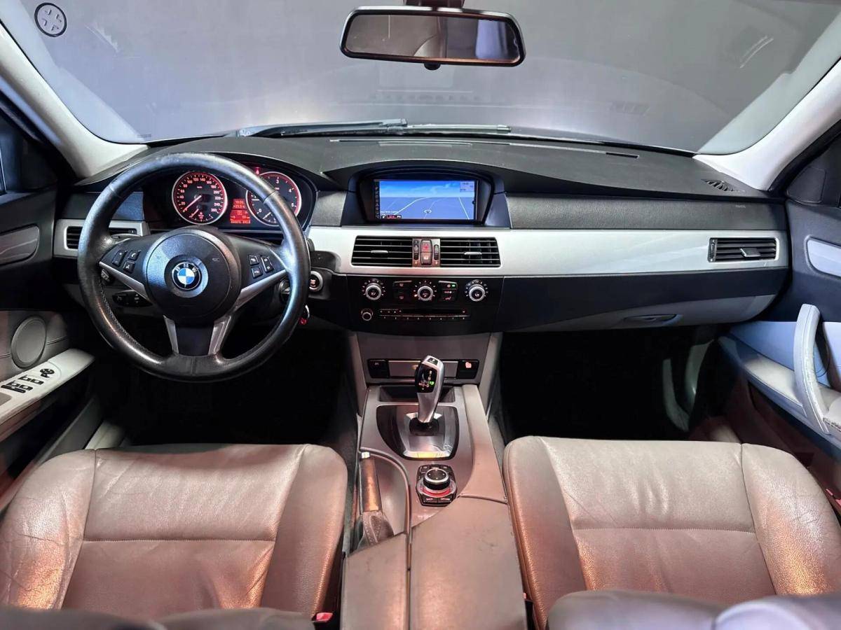 bmw-serie-5-520d-sedan-2009-diesel-1995cc
