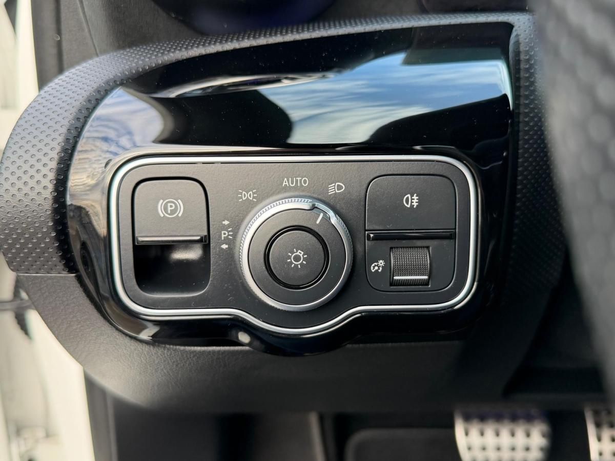 mercedes-benz-classe-a-2023-hibrido-a-gasolina-1332cc
