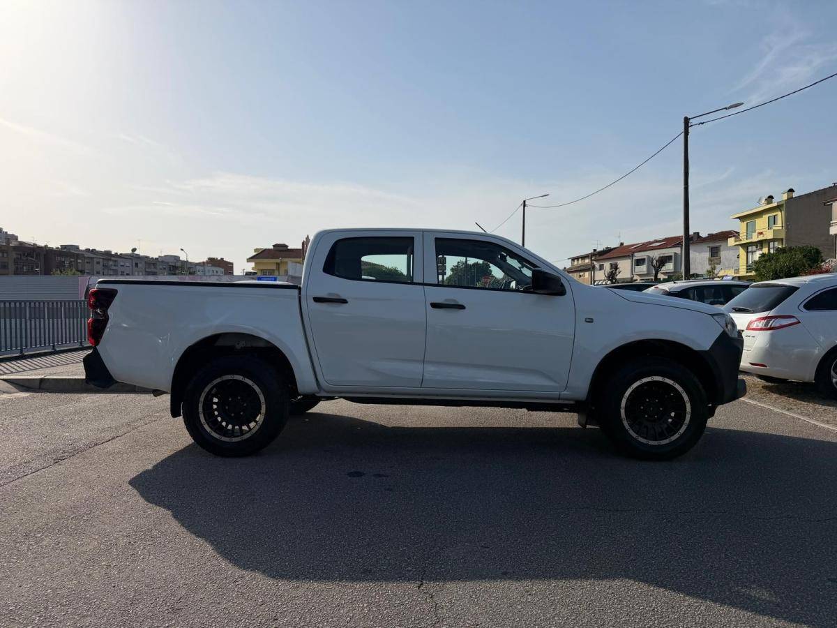 isuzu-d-max-2024-diesel-1898cc