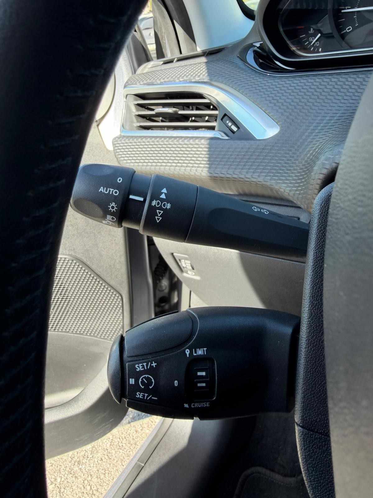 peugeot-208-2019-gasolina-1199cc