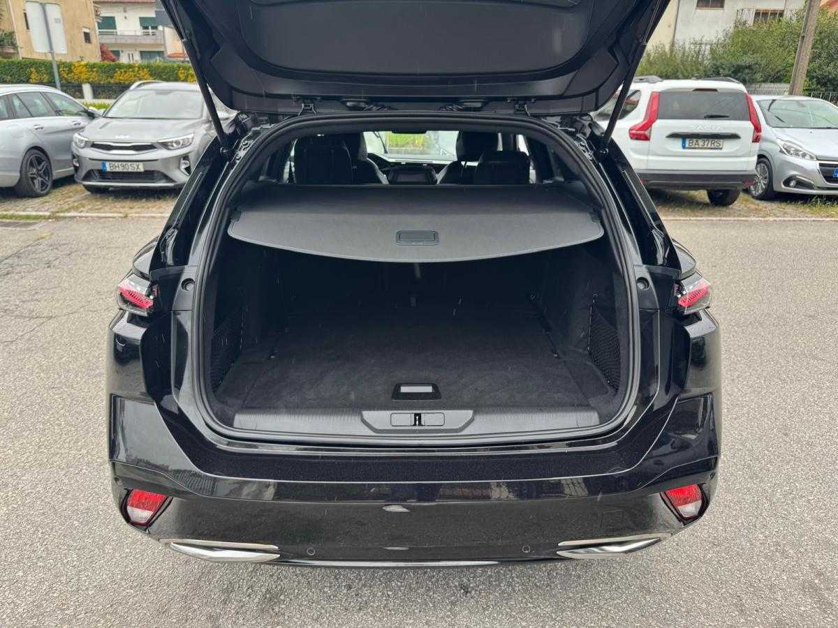 peugeot-308-sw-2023-diesel-1499cc