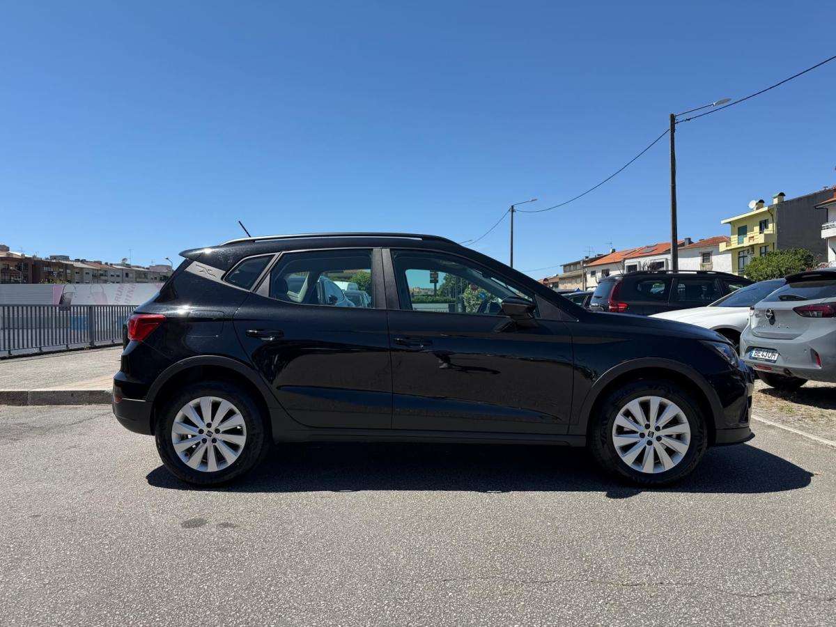 seat-arona-2023-gasolina-999cc