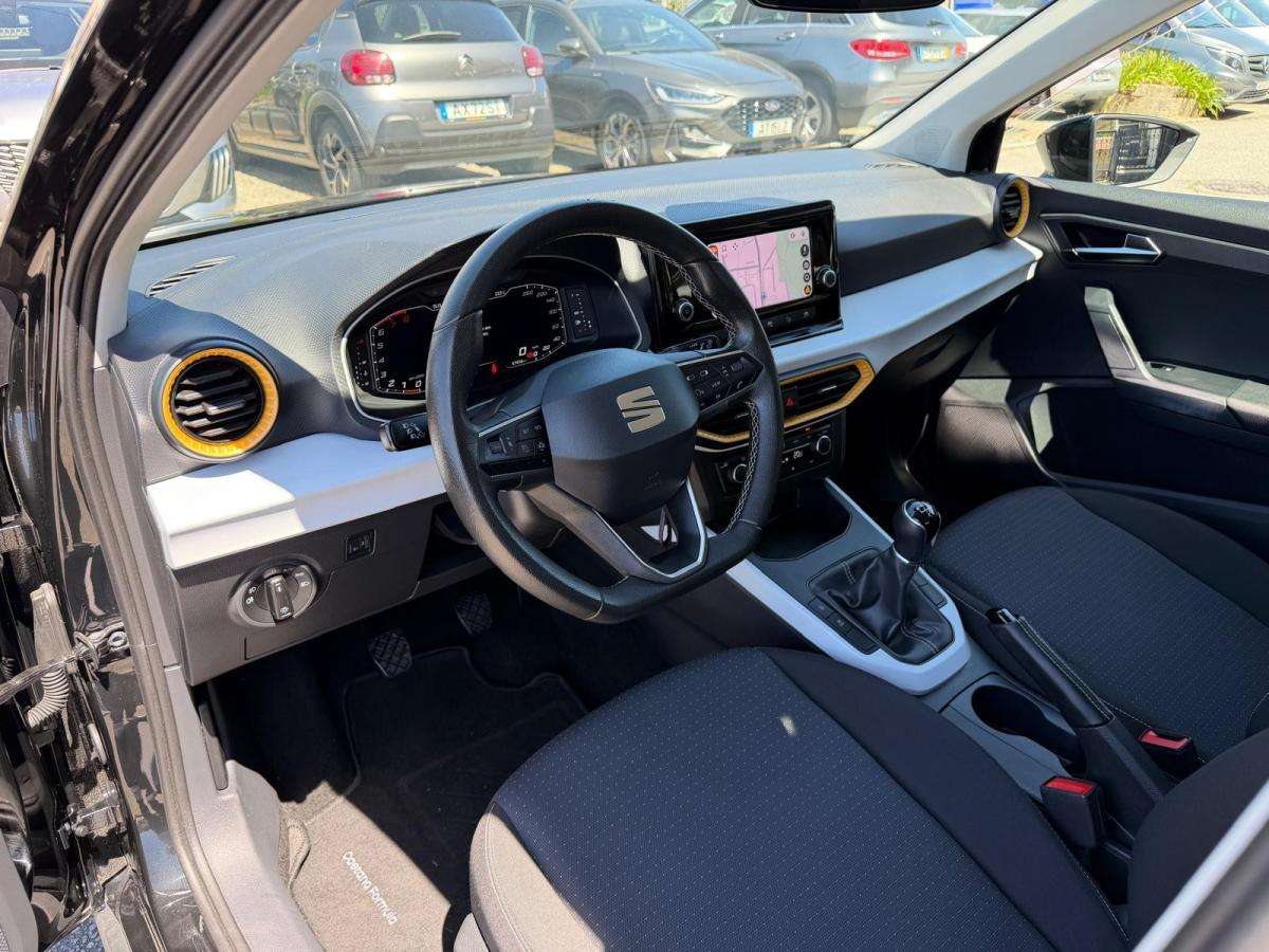 seat-arona-2023-gasolina-999cc