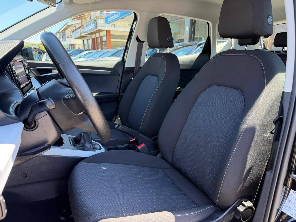 seat-arona-2023-gasolina-999cc