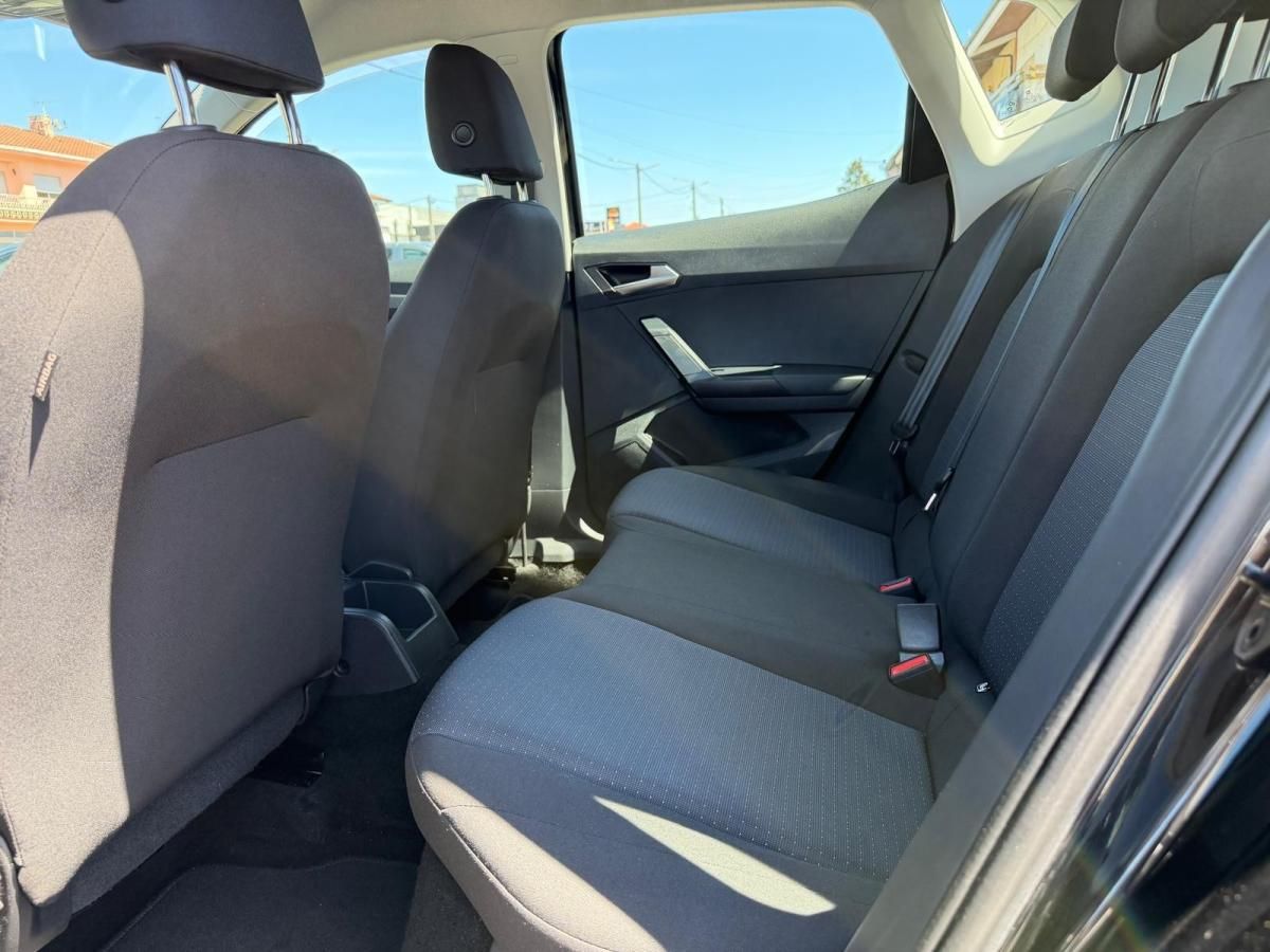 seat-arona-2023-gasolina-999cc