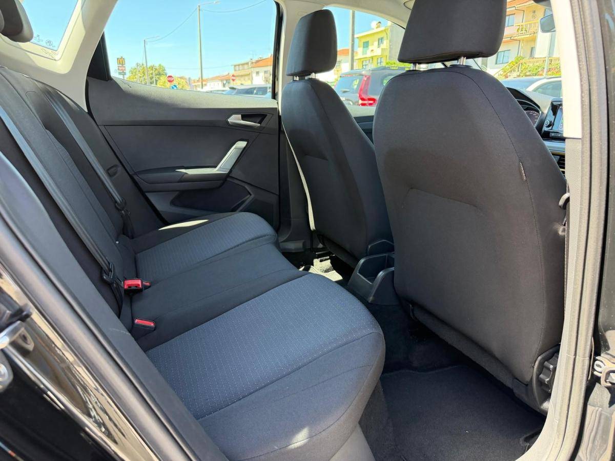 seat-arona-2023-gasolina-999cc
