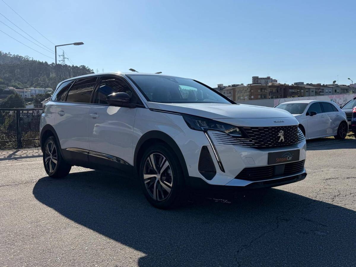 peugeot-5008-2022-diesel-1499cc