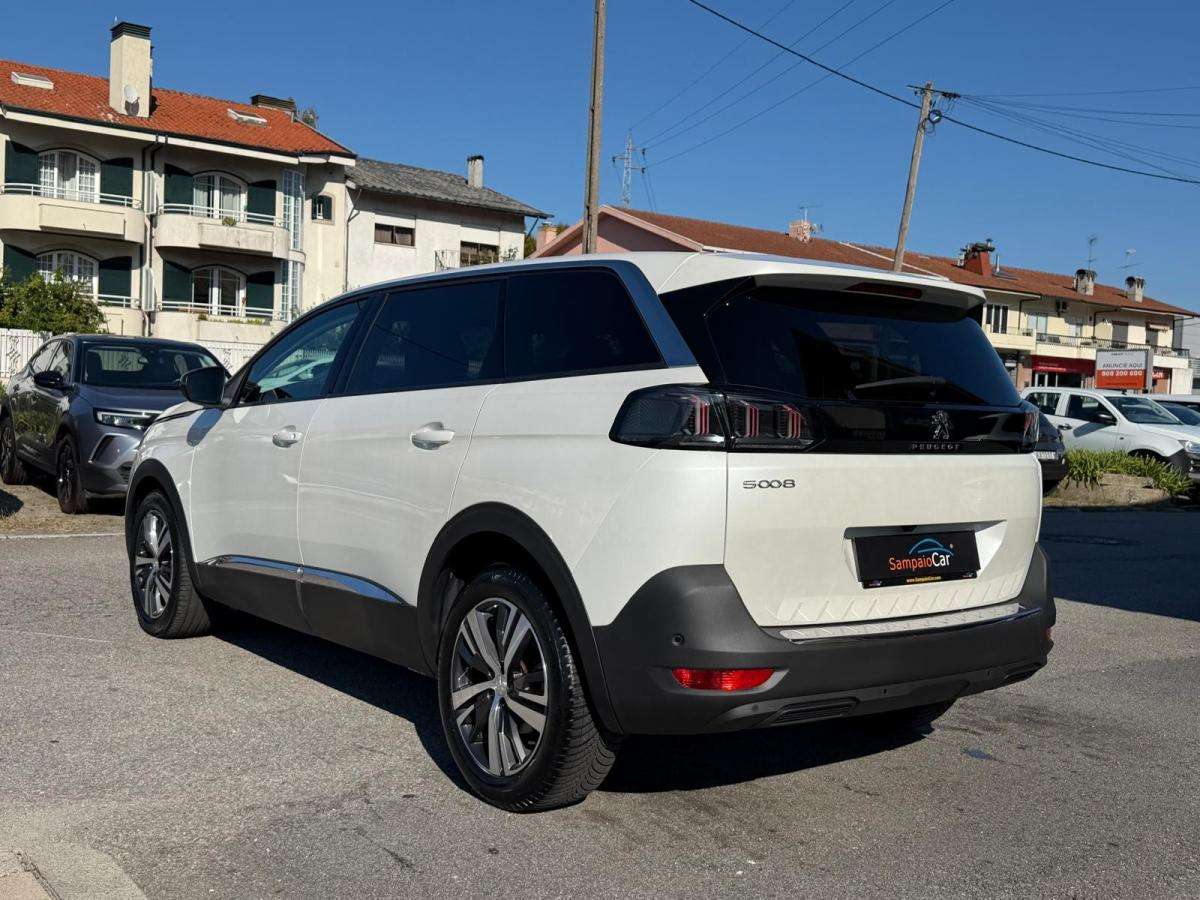 peugeot-5008-2022-diesel-1499cc