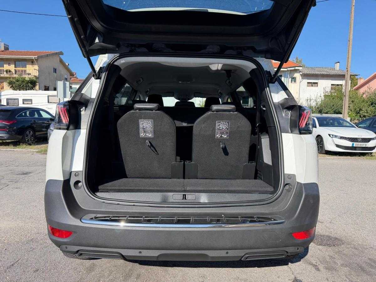 peugeot-5008-2022-diesel-1499cc