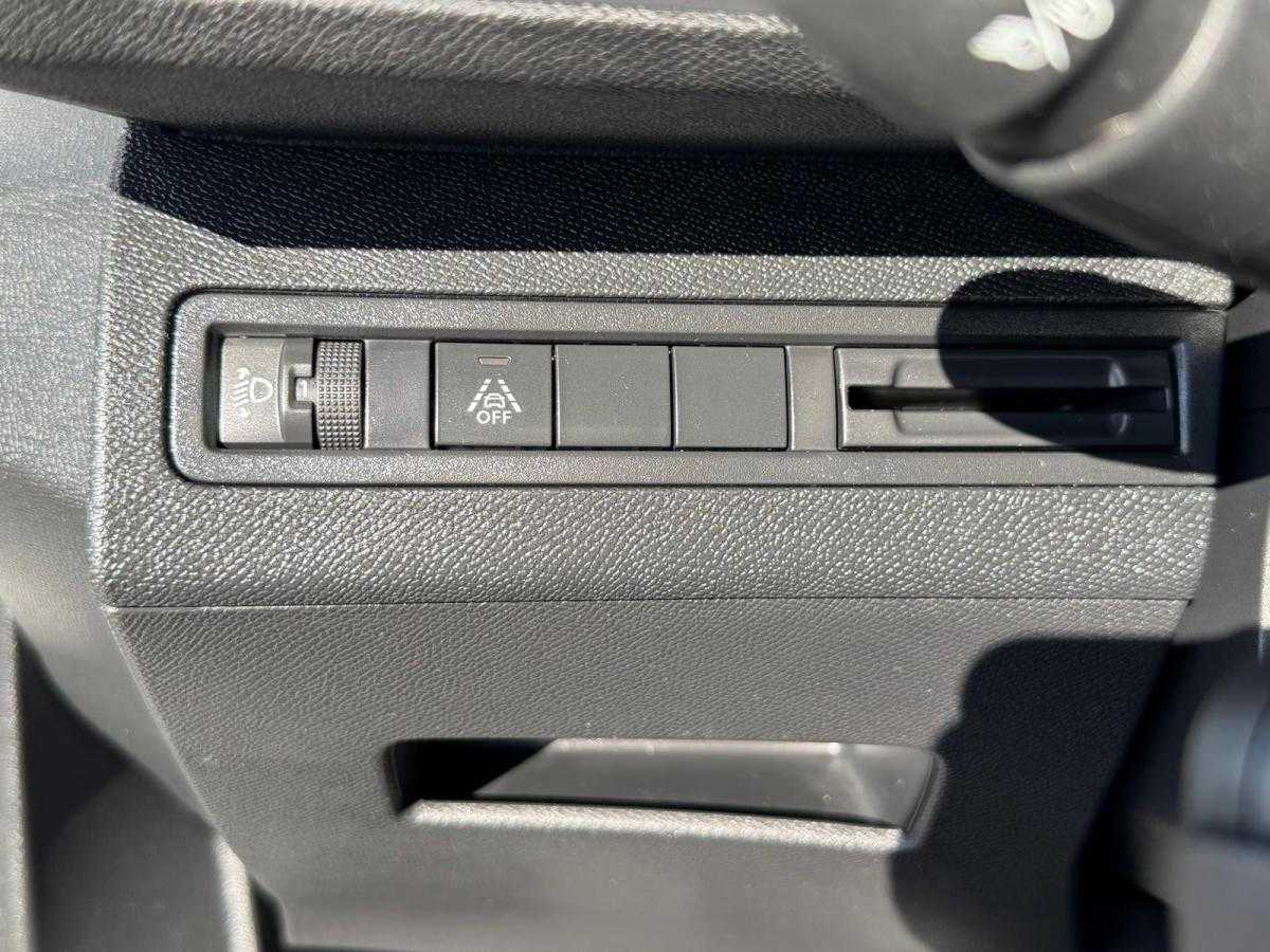 peugeot-5008-2022-diesel-1499cc