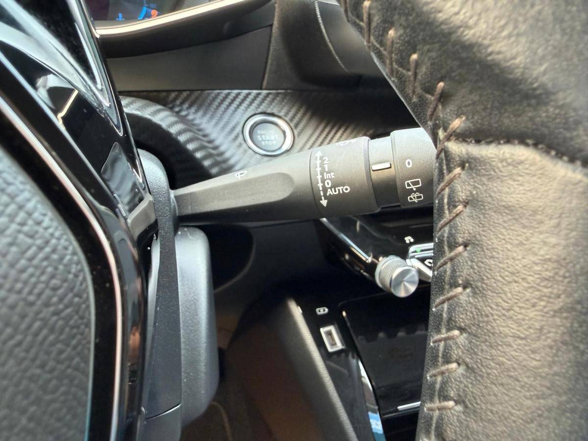 peugeot-2008-2021-gasolina-1199cc