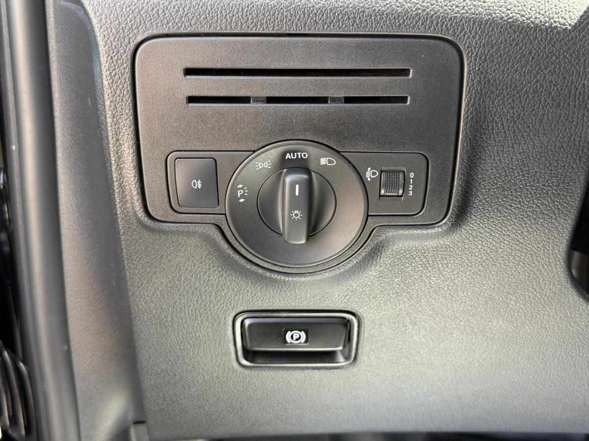 mercedes-benz-vito-2022-diesel-1950cc