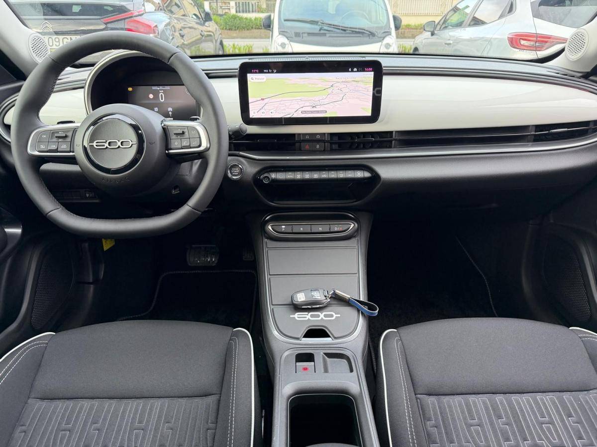 fiat-600-2026-gasolina-1199cc