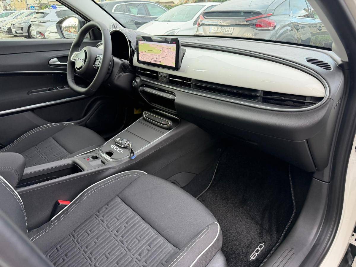 fiat-600-2026-gasolina-1199cc